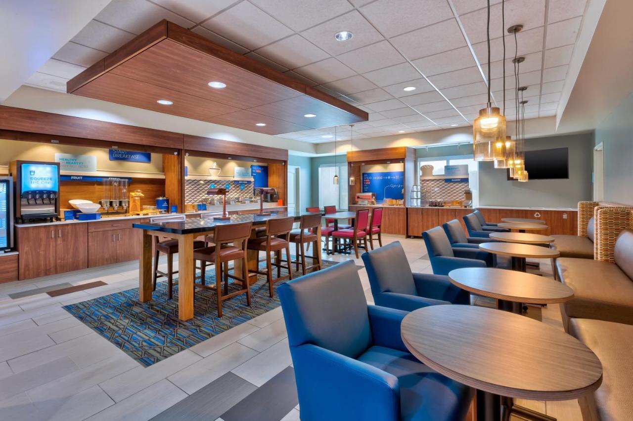 Holiday Inn Express & Suites - Effingham By Ihg Esterno foto