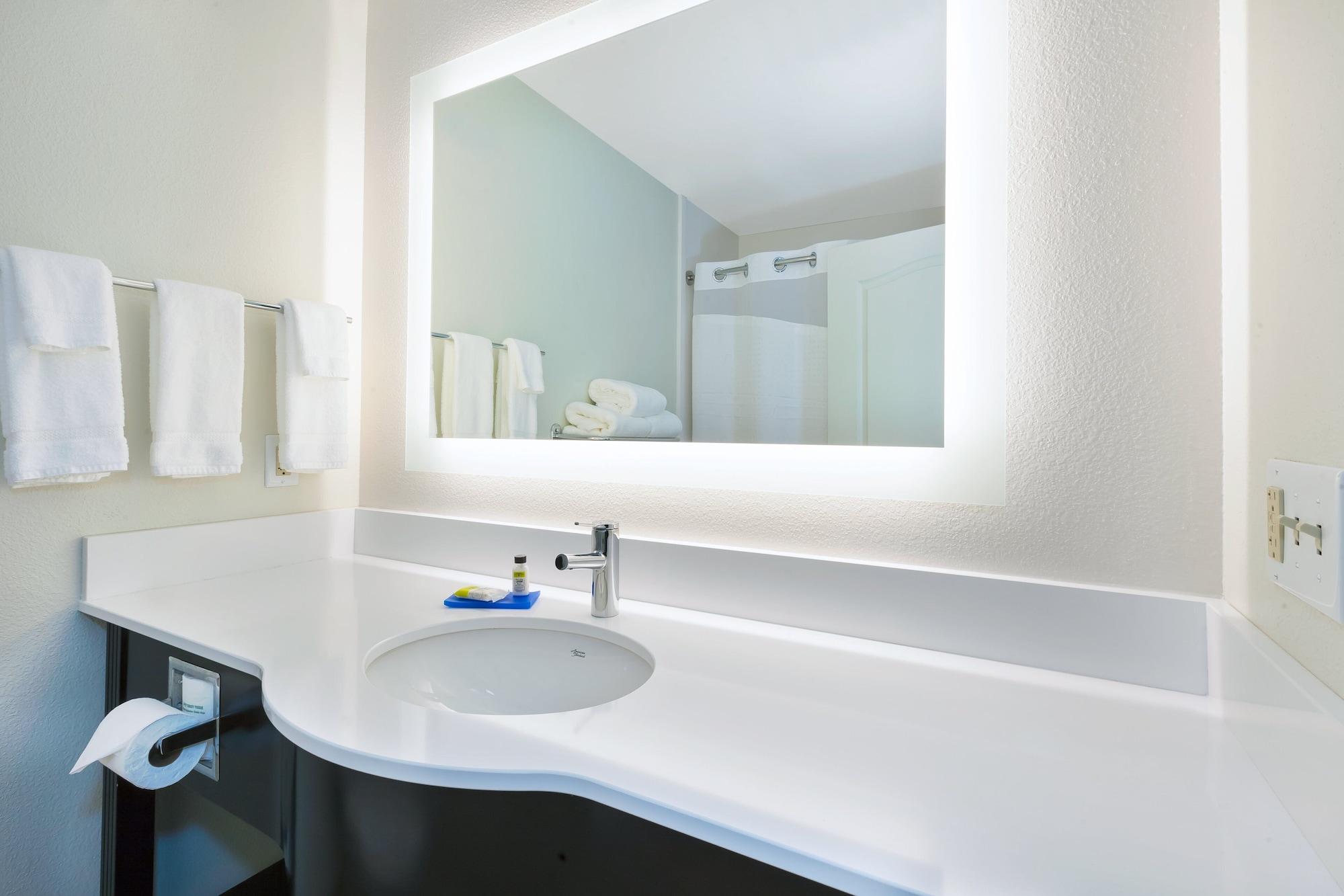 Holiday Inn Express & Suites - Effingham By Ihg Esterno foto