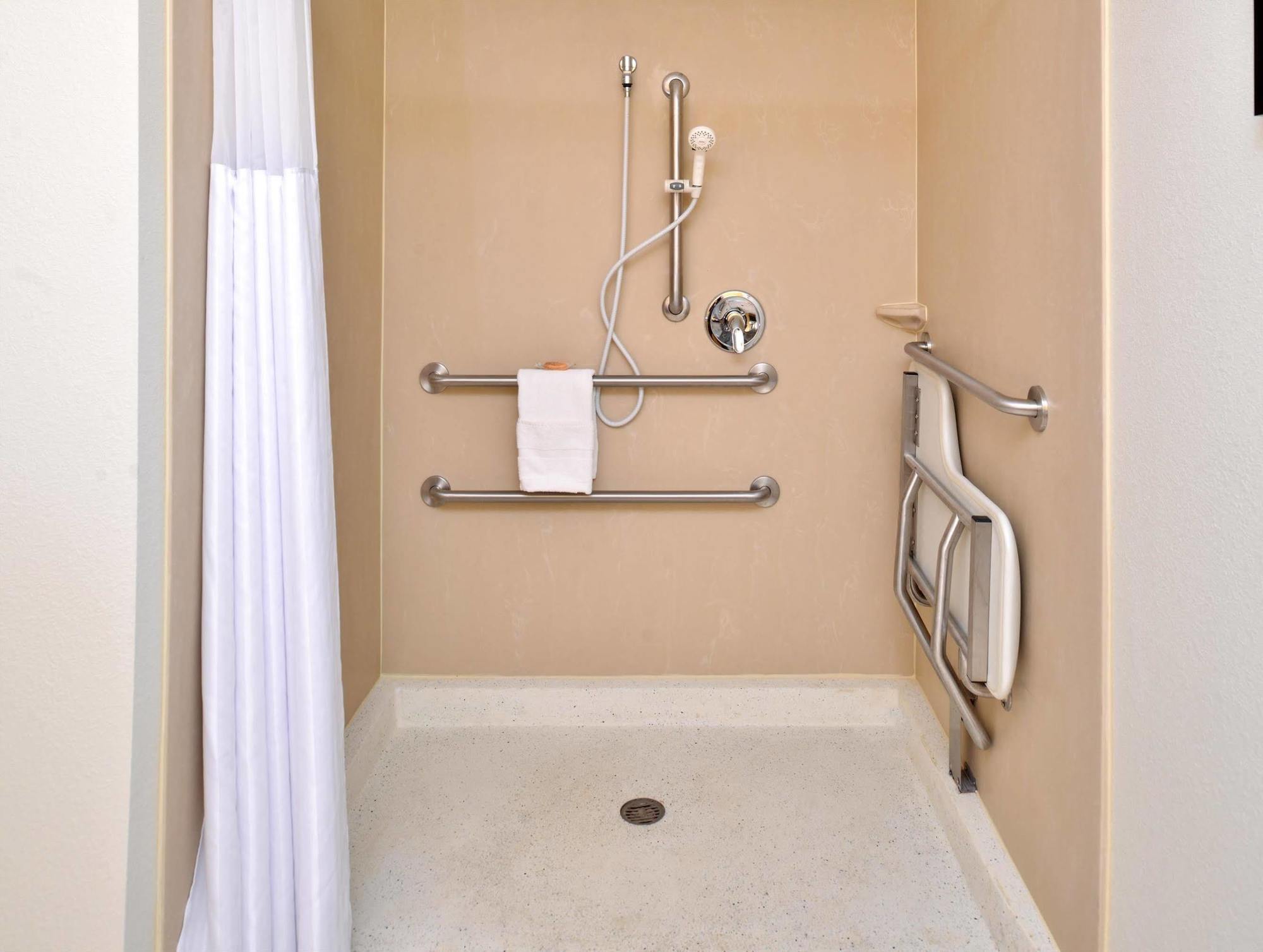 Holiday Inn Express & Suites - Effingham By Ihg Esterno foto
